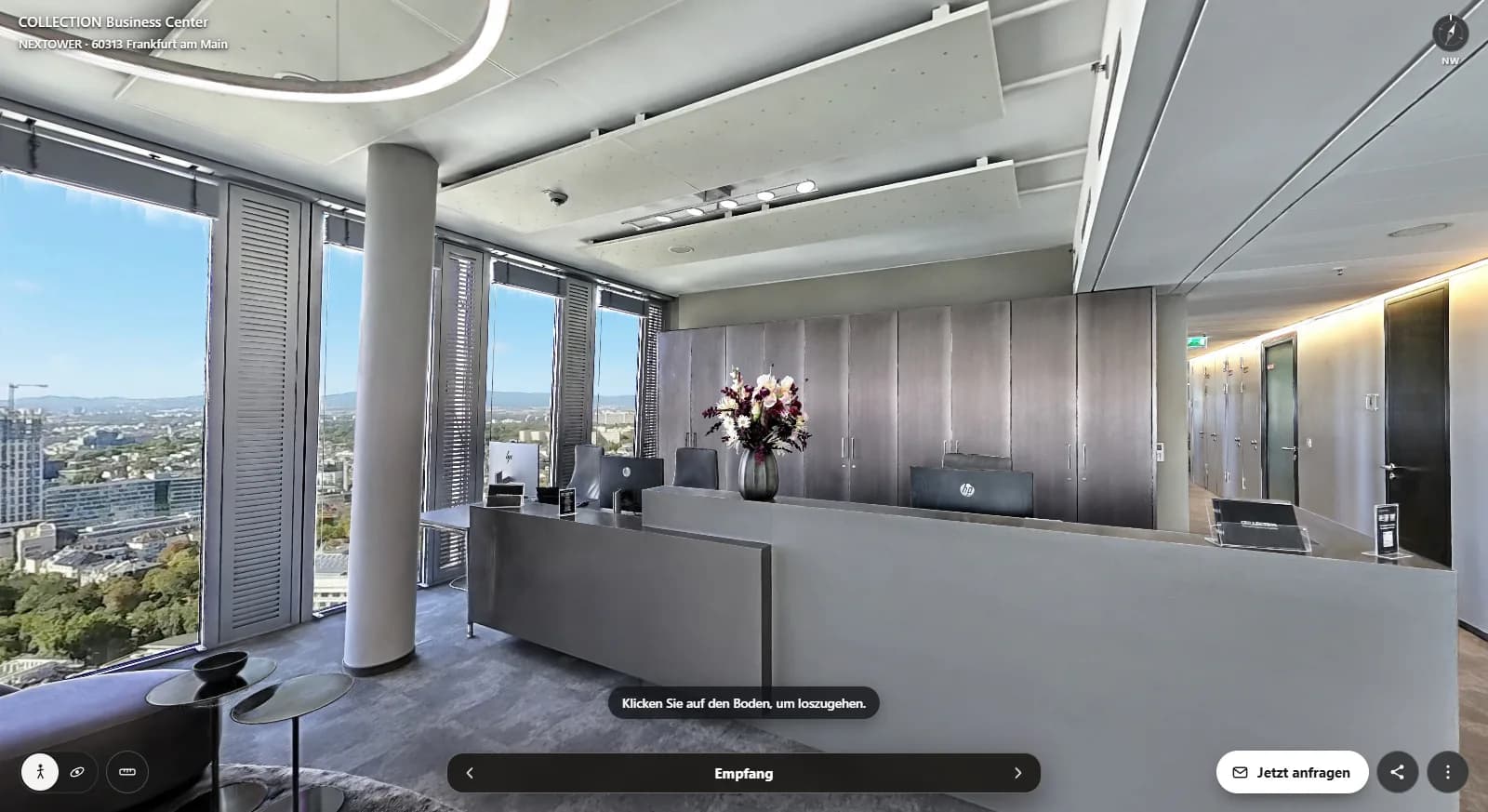 Empfang im fertigen Rundgang des NEXTOWER, mit Anfrageknopf direkt im Browser
